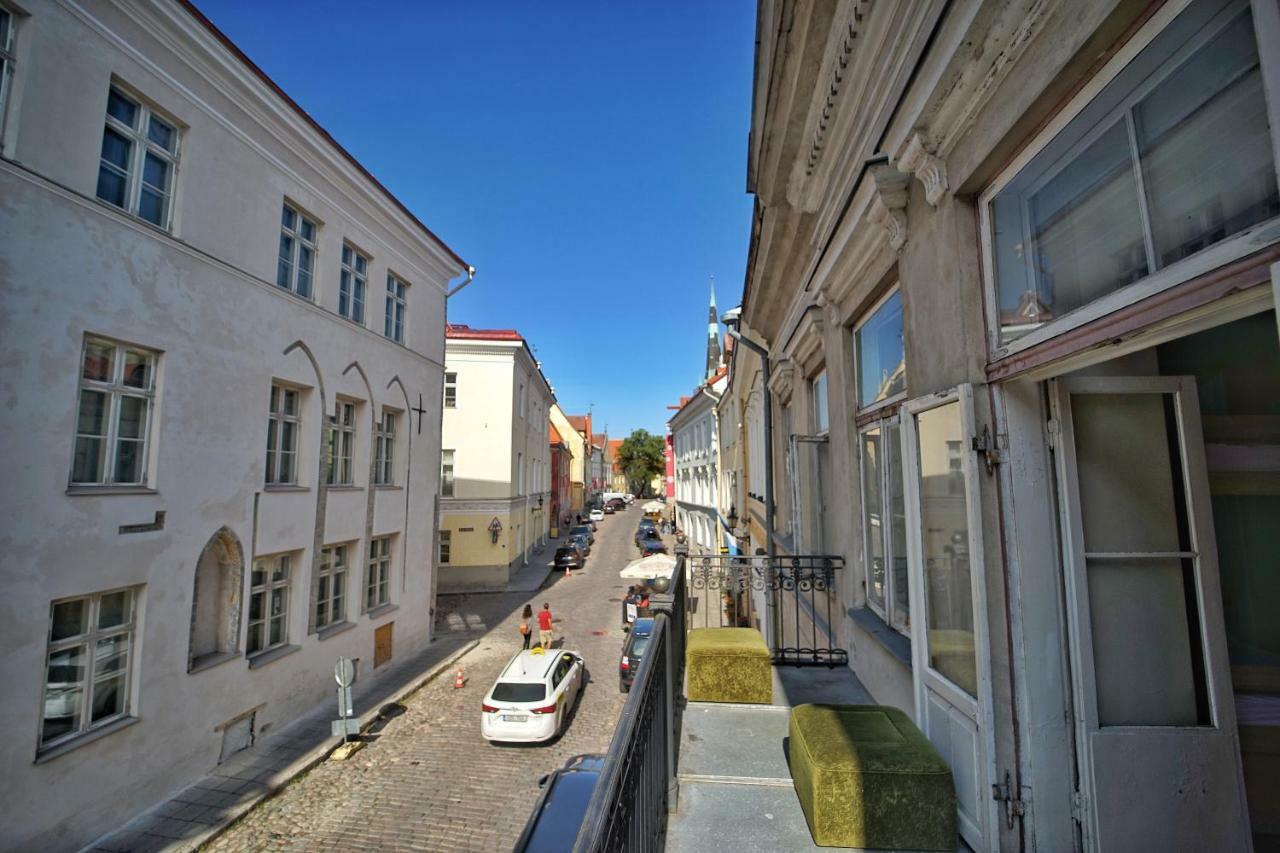 The Monks Bunk Hostel & Bar Tallinn Exterior photo
