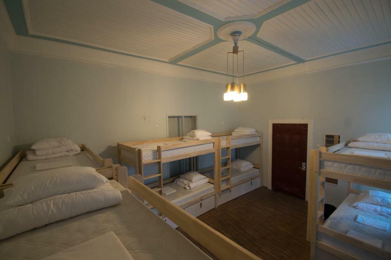 The Monks Bunk Hostel & Bar Tallinn Exterior photo