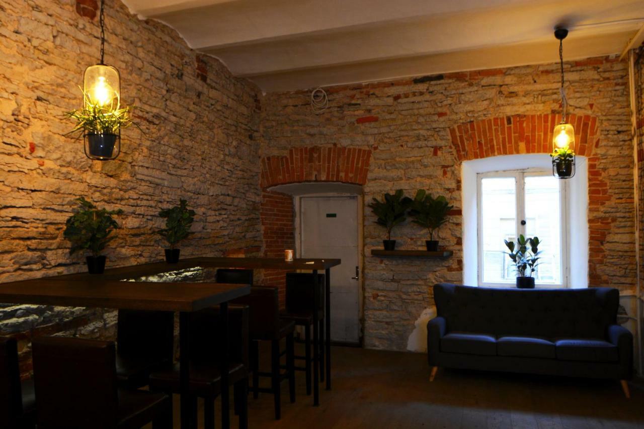 The Monks Bunk Hostel & Bar Tallinn Exterior photo