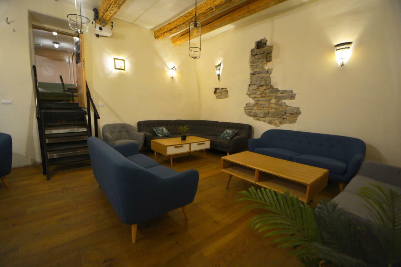 The Monks Bunk Hostel & Bar Tallinn Exterior photo